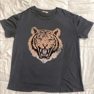 Grey Altar’d State tiger t-shirt (med)